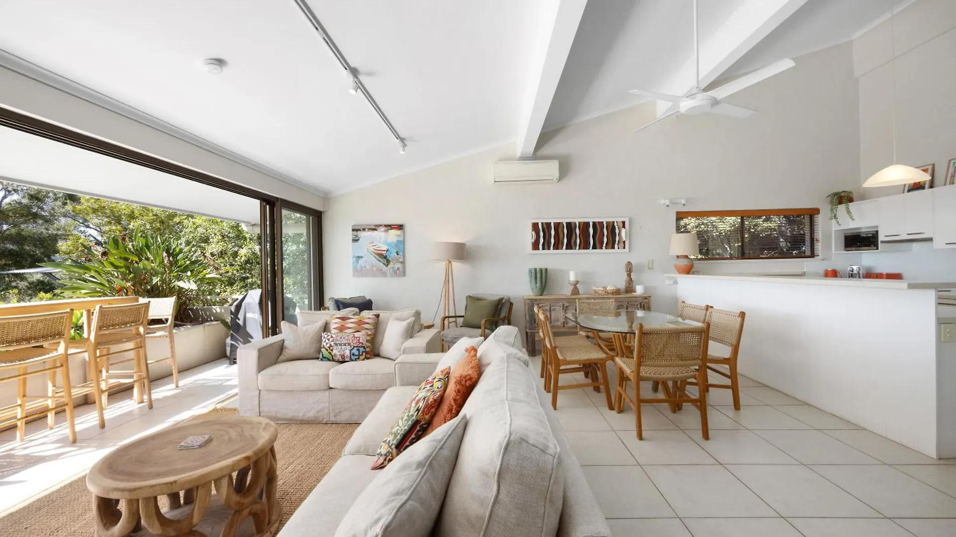 Holiday home Cove Point 5 Stylish Cove Escape